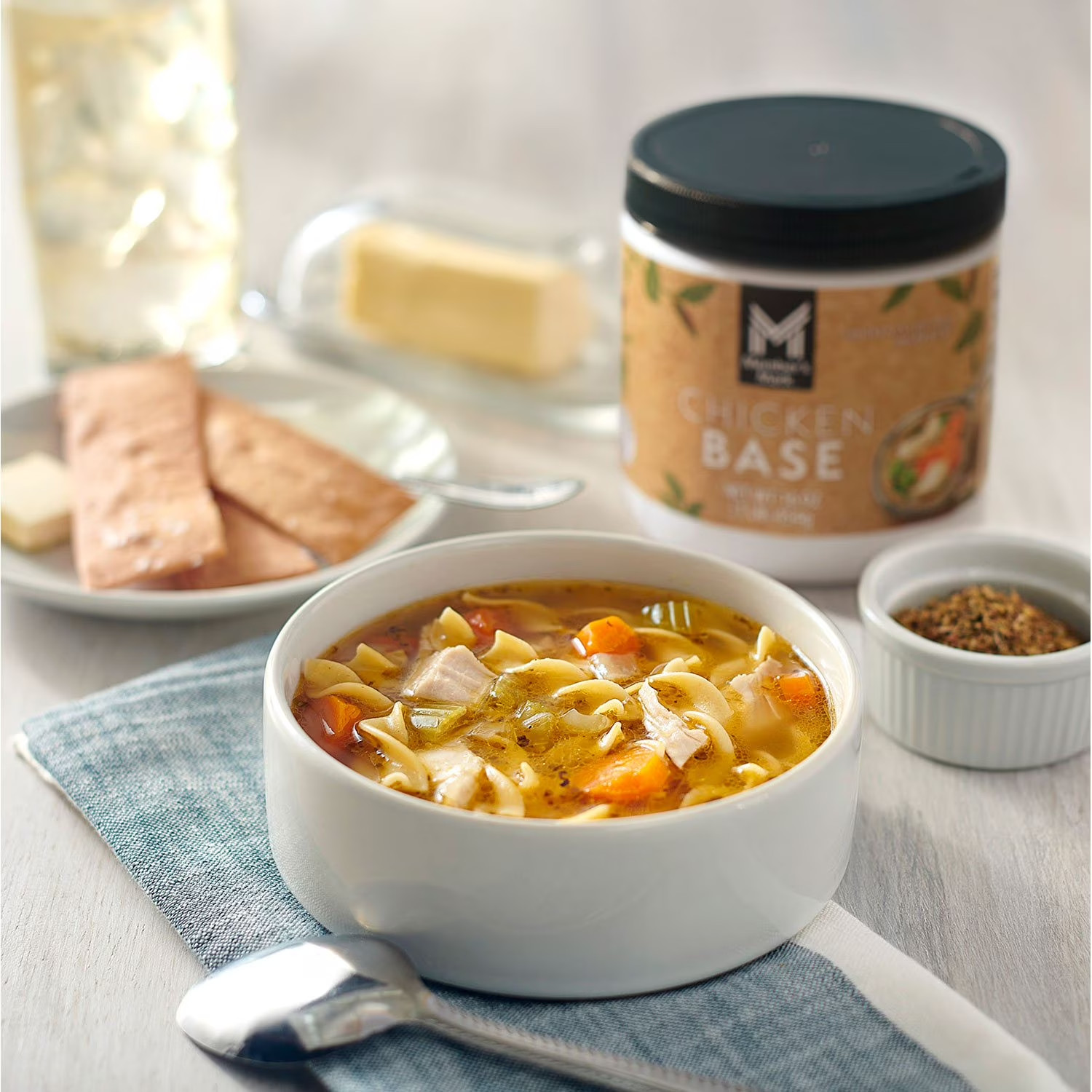 Member's Mark Chicken Base, 16 oz. gallery