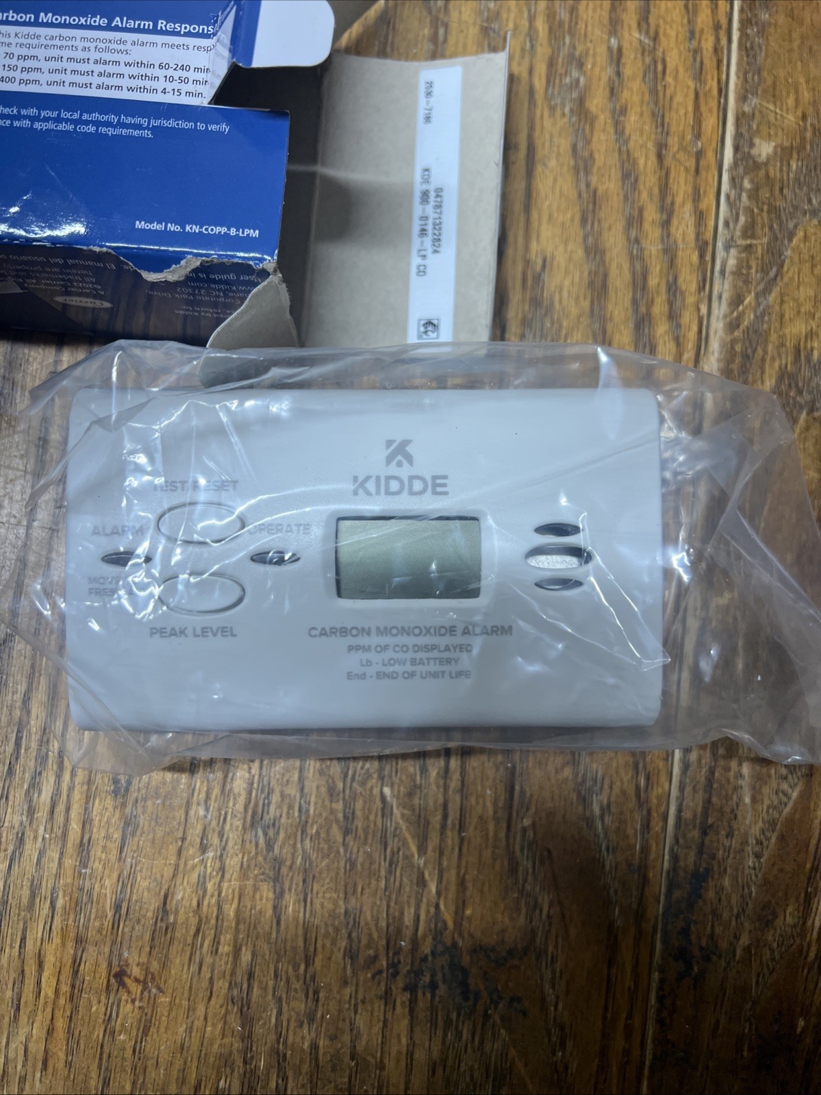 Kidde Carbon Monoxide Alarm, Electrochemical Sensor, 85 dB 10 ft Audible Alert gallery