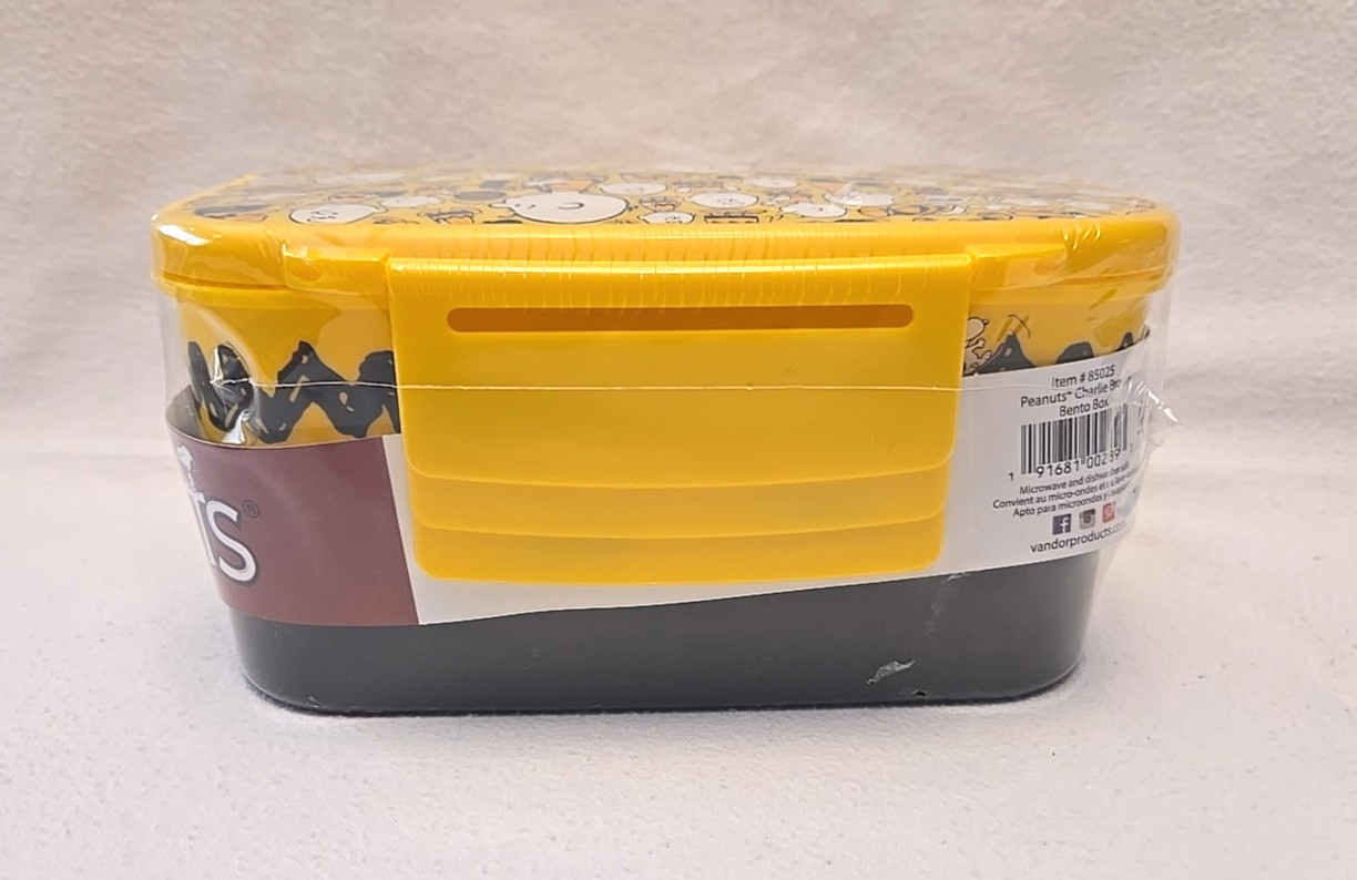 Charlie Brown Peanuts Bento Box - Yellow Black. * NEW * gallery