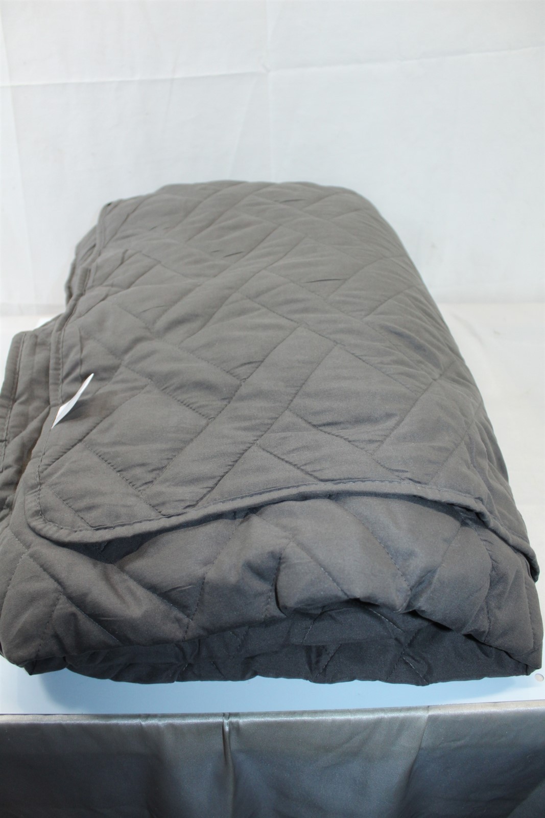 Quilted Comforter Set Lightweight Grey With 2 Shams Full / Queen Size gallery