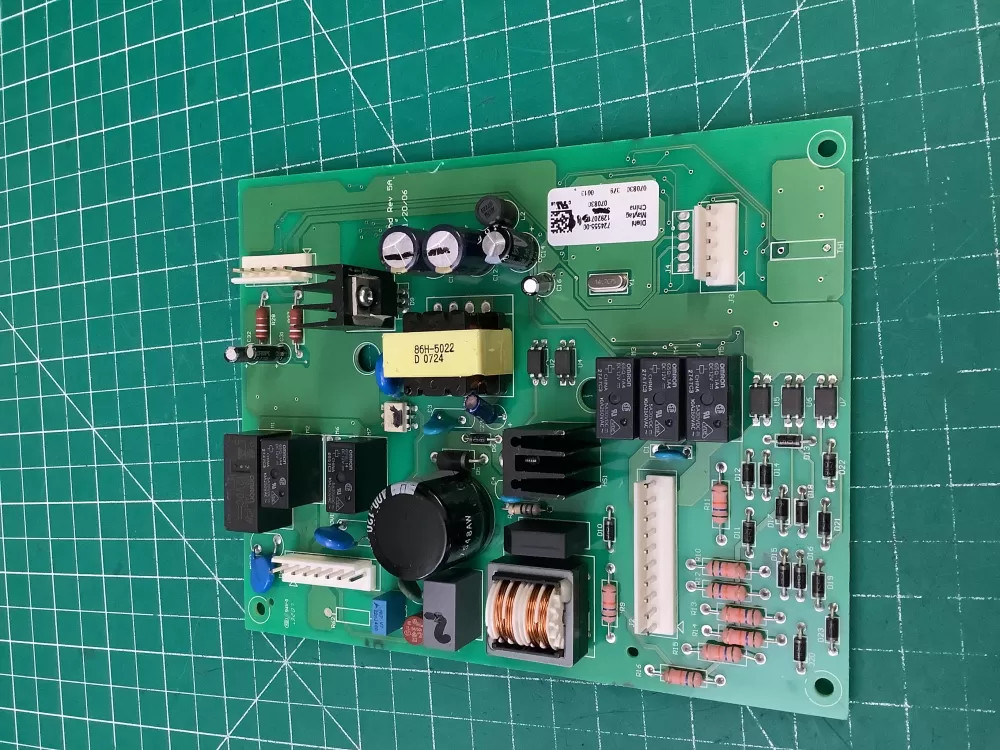 Whirlpool 724555-00 129207 Refrigerator Main Control Board AZ240154 | NR384 gallery