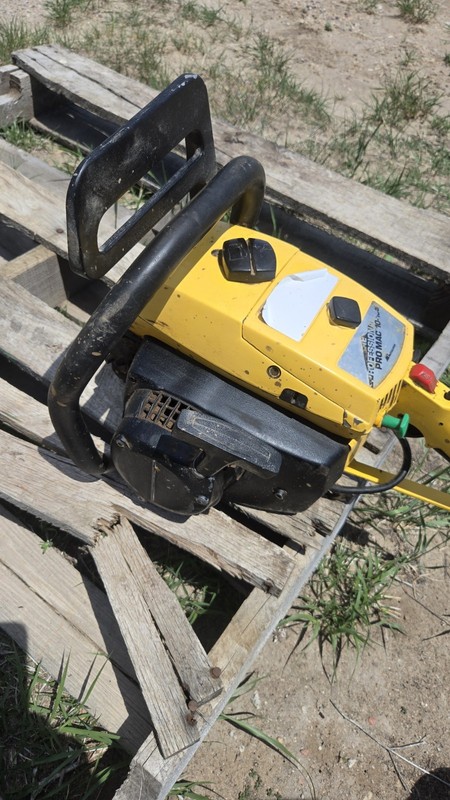 McCulloch Pro Mac 10-10s Running Chainsaw Power Head Only gallery