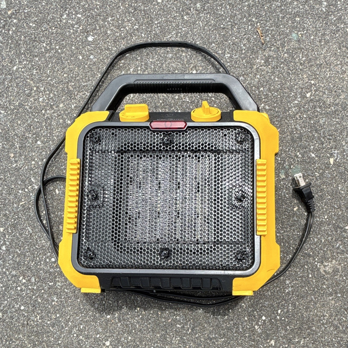 KIMUENTO WSH1500 Portable Ceramic Forced-Air Fan Heater 1500W 120V Black/Yellow gallery