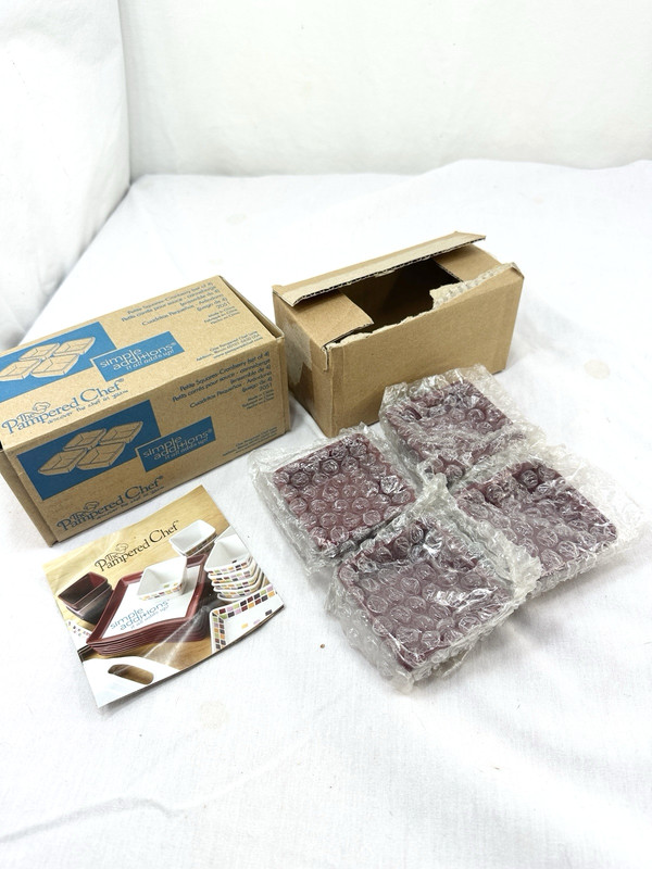 4 Pampered Chef Simple Additions Petite Squares Cranberry 1990 New Salt Dip Dish gallery