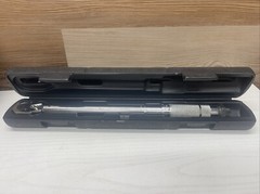 Pittsburgh Pro Click-Type 3/8″ Torque Wrench With Storage Case