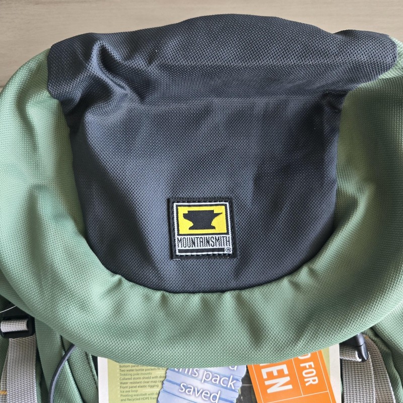 Mountainsmith Laurel Womens Hiking Backpack Green Gray Internal Frame Hydration 2