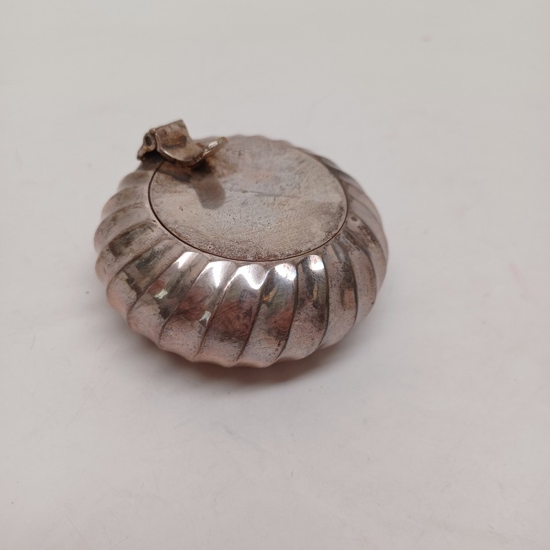 Vintage Silver Tone Melon Ribbed Hinged Votive Candle Holder Miniature 2 Inch gallery