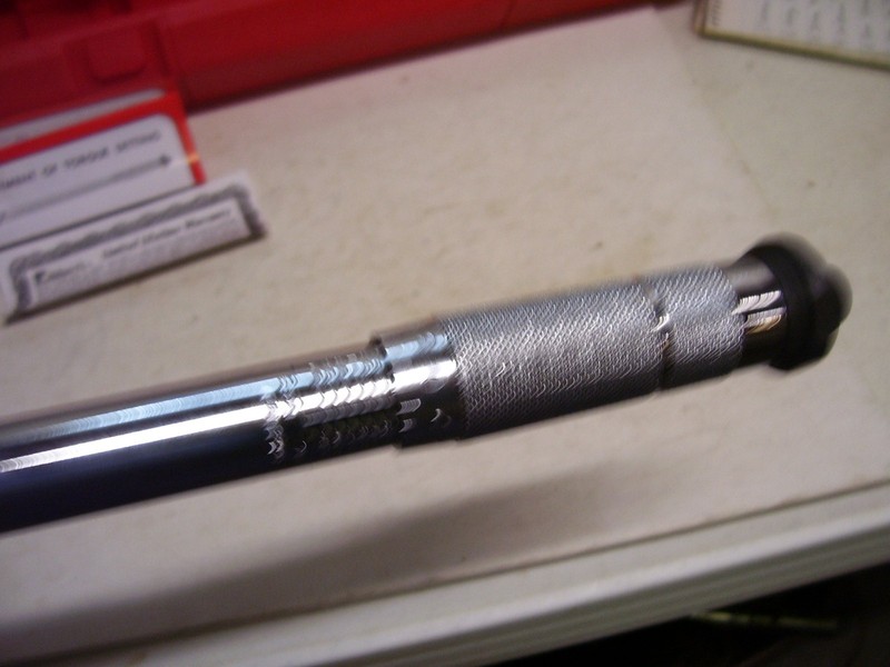 Pittsburgh Tools Torque Wrench 1/2" Drive 18" Automotive Ratchet Type 0-150 lbs. gallery