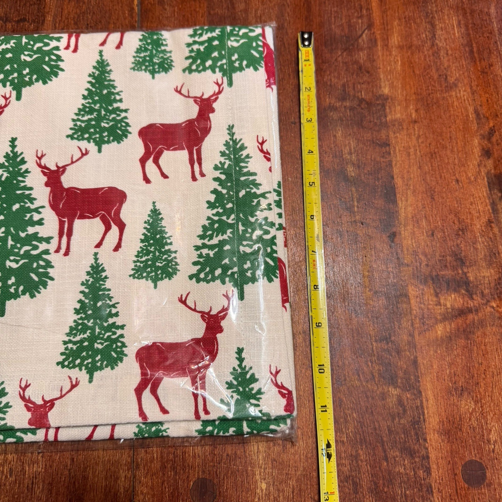 Saro Lifestyle Cerf Collection Deer & Trees Christmas Table Runner, 14”x 90” gallery