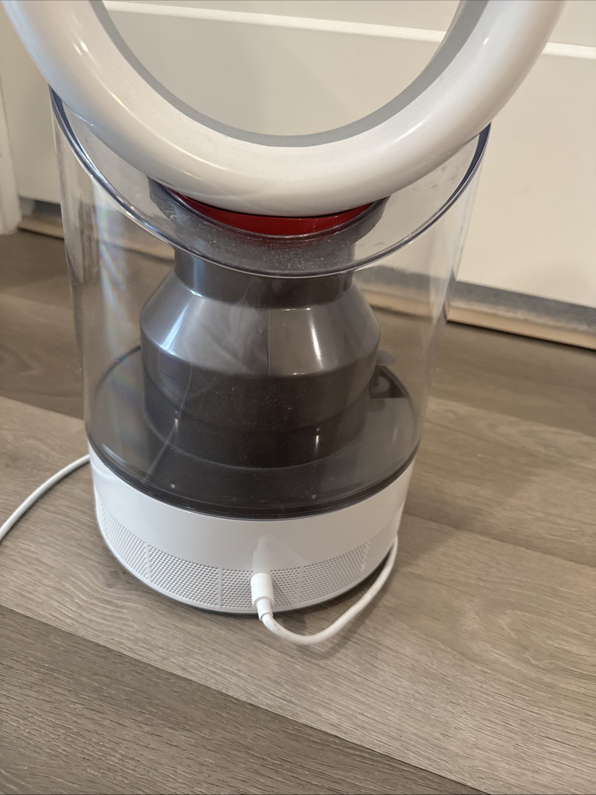 Dyson AM10 Humidifier with Fan - White/Silver gallery