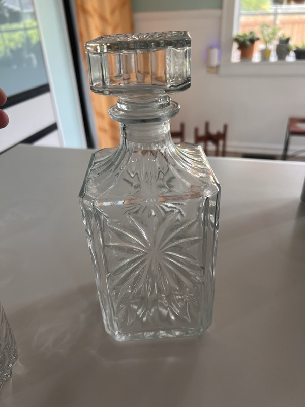 Godinger Studio Crystal Whiskey Decanter Set 34 oz Stopper 5pc gallery
