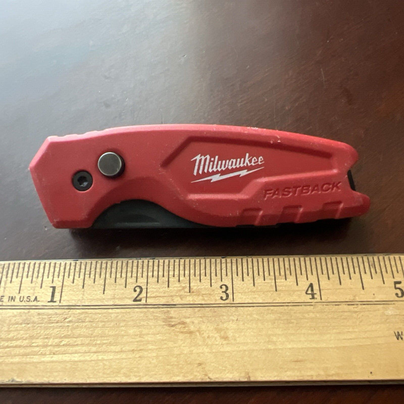 Milwaukee Fastback Compact Folding Utility Knife with Clip 48-22-1500 gallery