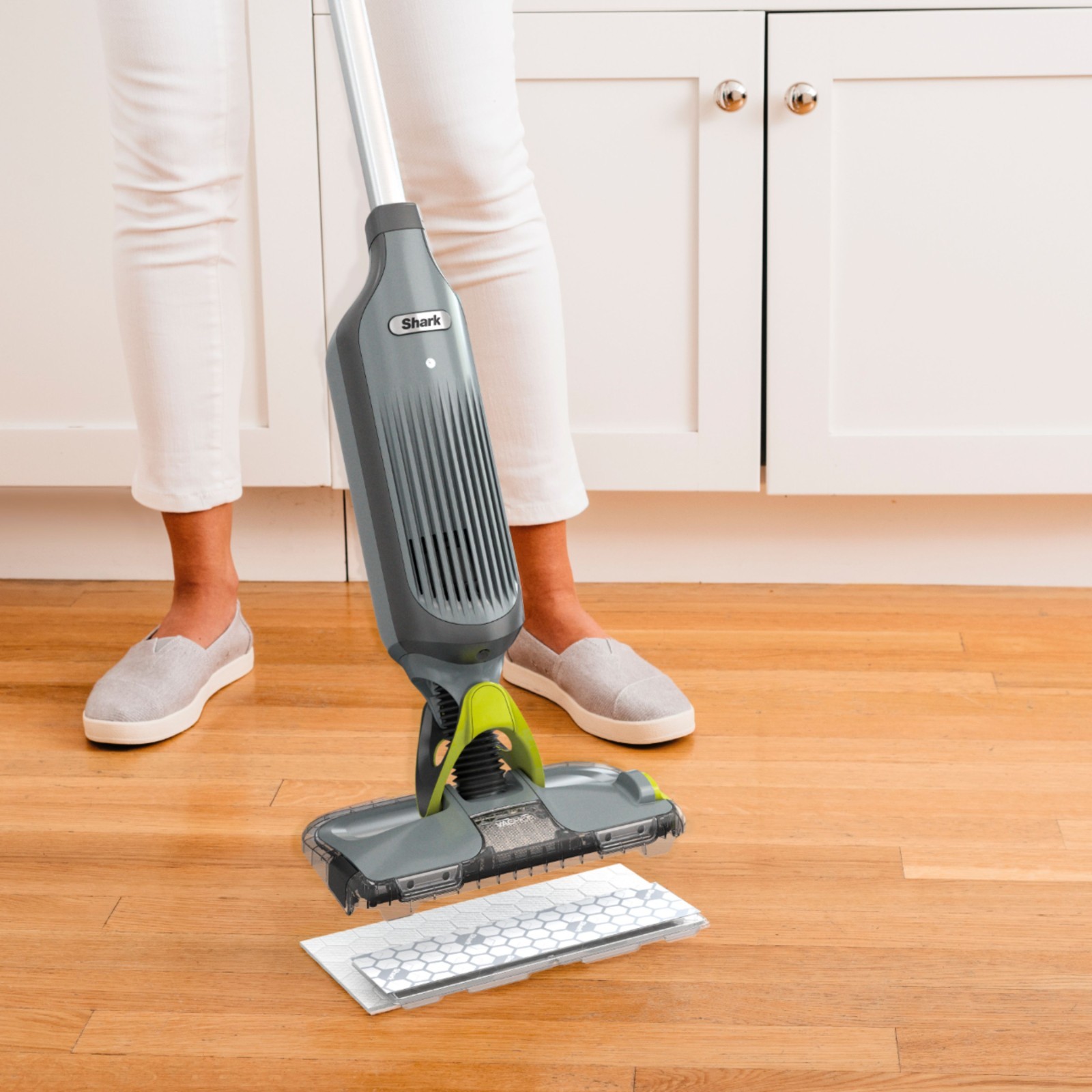 Shark VACMOP Disposable Hard Floor Vacuum And Mop Pad Refills Home 16 Count gallery