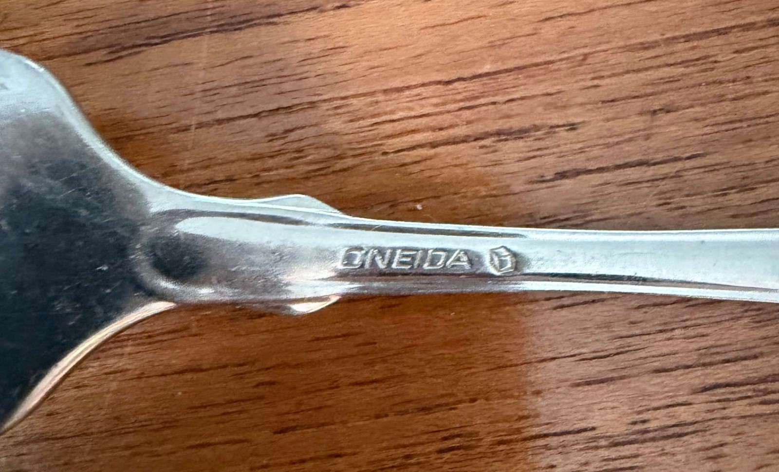 VTG Oneida Classic Shell Stainless Steel Salad Fork 6.5” Discontinued replacemen gallery