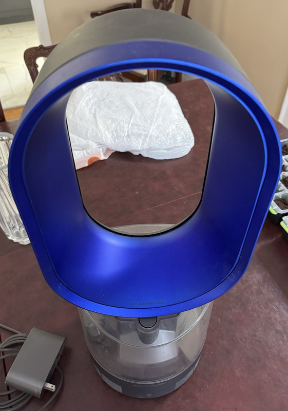 Dyson AM 10 Humidifier gallery