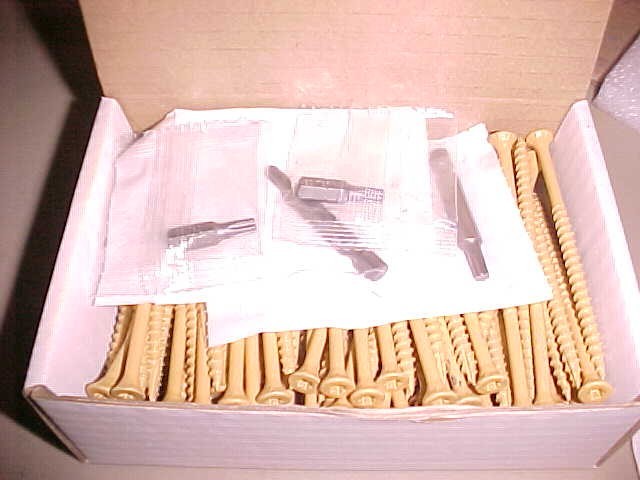 2-1/2 lbs #10X 3-1/2" Tan Deck Plus Exterior Wood Screws W/2-1 & 2-2" T-25 Bits gallery