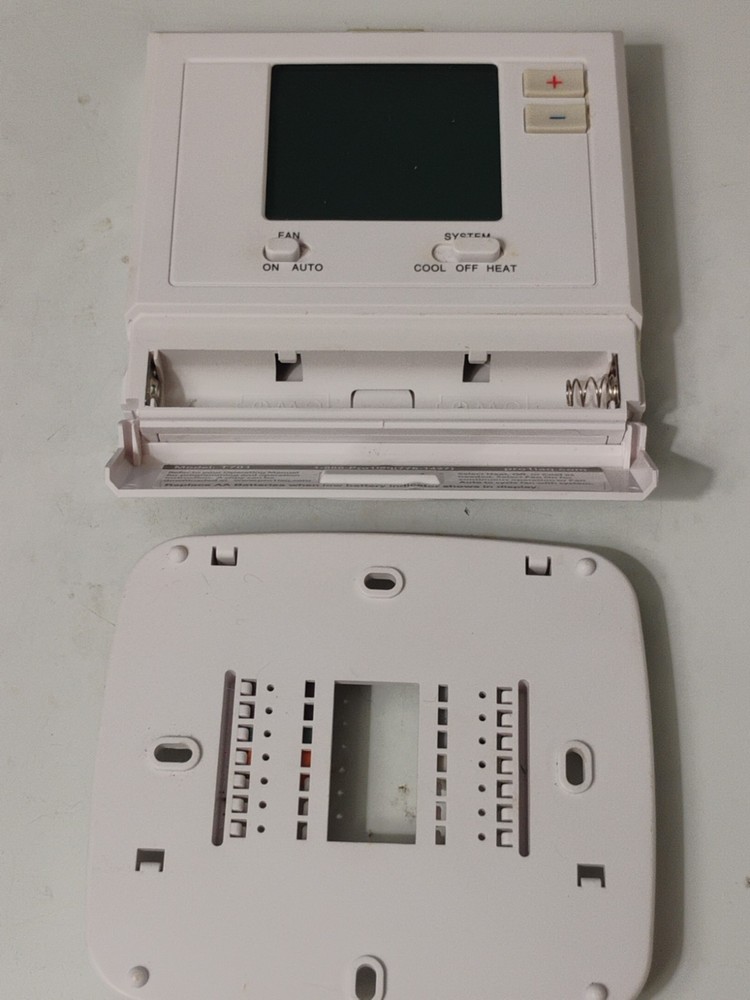 Genuine Pro1 T701 Digital Non Programmable Thermostat Blue Screen FREE SHIPPING