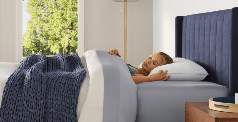 TEMPUR-Cloud® Dual Cooling™ Pillow gallery