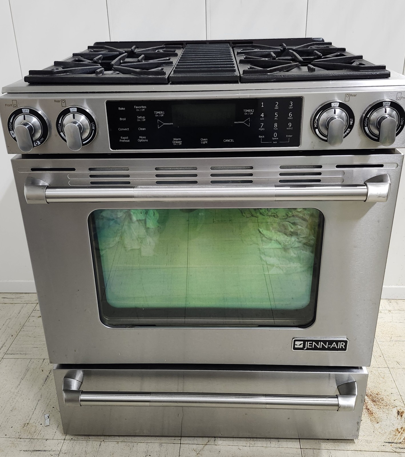 Jenn-Air JGS8860BDP18 Convection Range Oven Natural Gas With Propane Conversion gallery