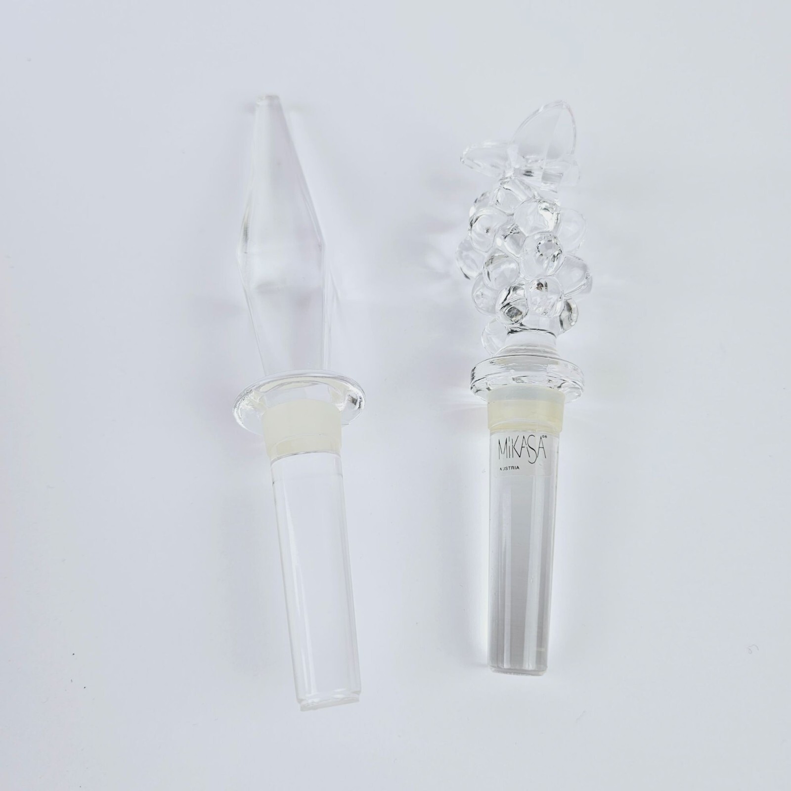 Mikasa Australia Wine Stopper, 2 Pc Set, Grapes Stopper, Dodecagon Stopper, EC gallery