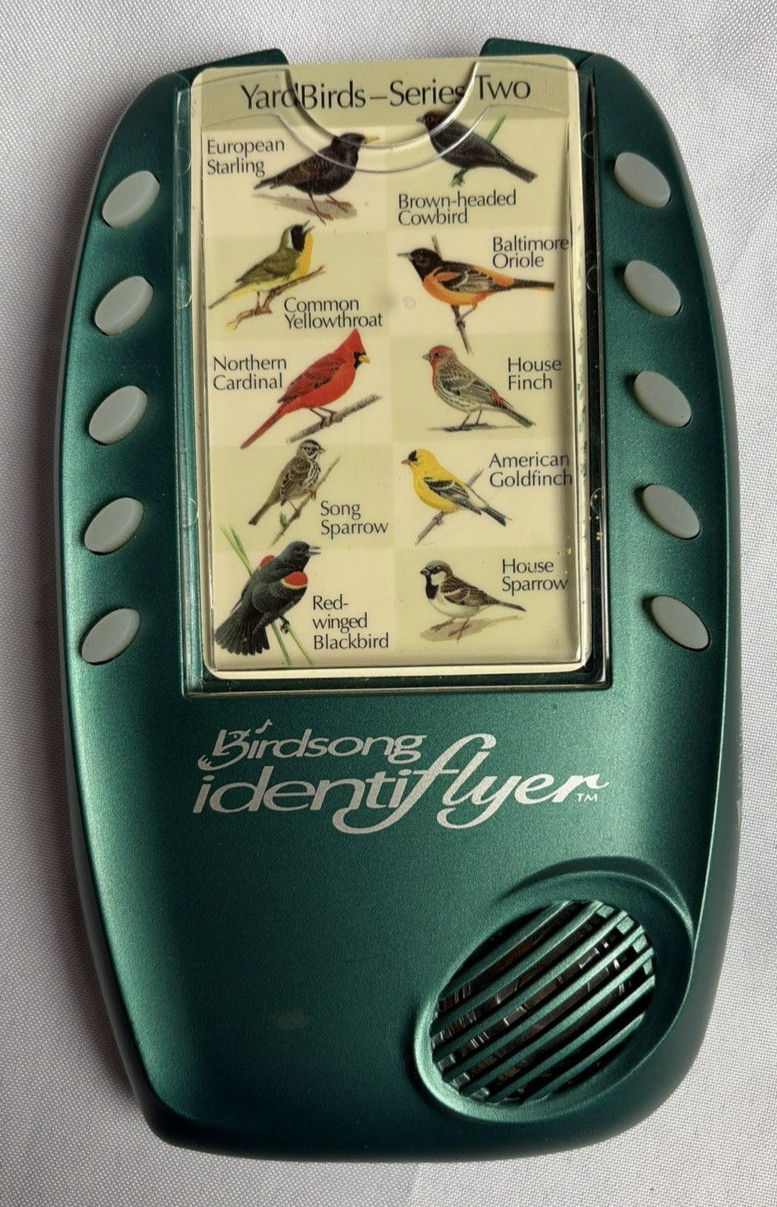 BirdSong IdentiFlyer with 1 Card ( Yard Birds - series 1 ) TESTED and works gallery