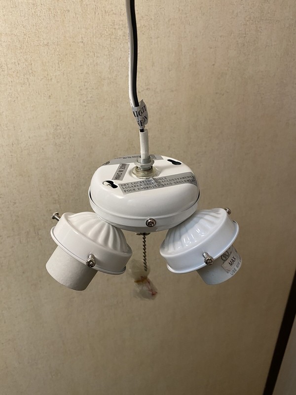 E Lighting White 3-Light Pull Chain Ceiling Fan Light Fitter INC9026WH 3xE26 gallery
