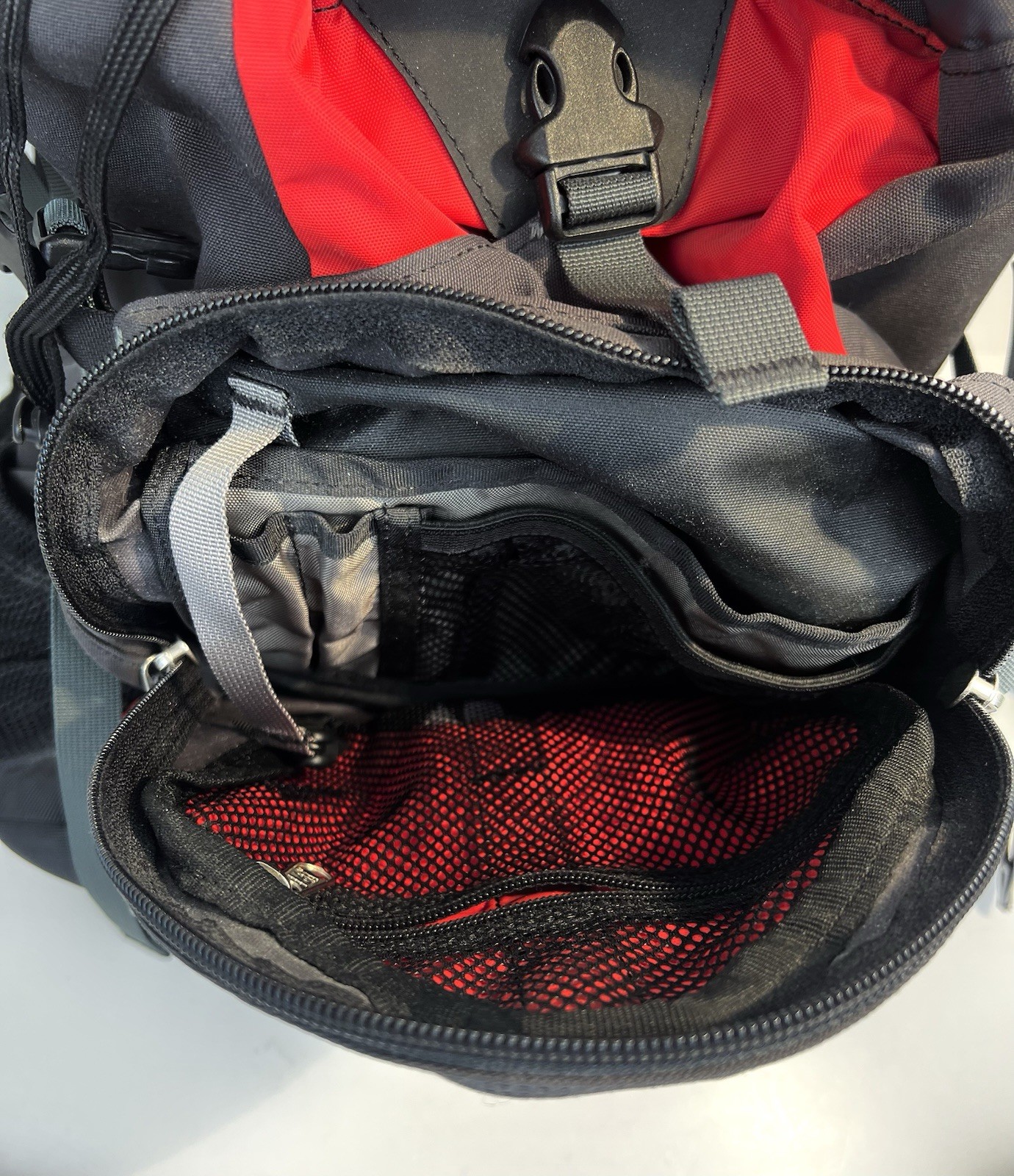 REI Half Dome Backpack Internal Frame Multi-pocket Hiking Camping Pack Red Black 3