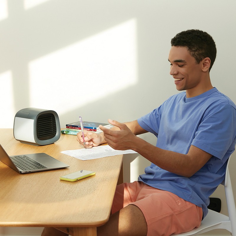 evaCHILL Portable Personal Evaporative A/C Humidifier, 3 Speeds, 49.1 CFM, 7.5W gallery