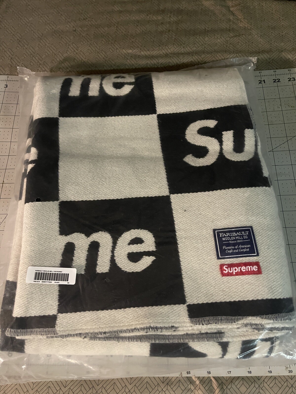 Supreme Faribualt Woolen Mill Checkerboard Wool Throw FW21 - Black gallery