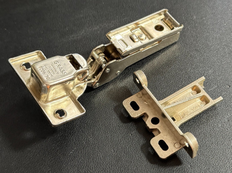 GRASS 1006-30 Cabinet Hinge + 048 Base Plate USA Clip-On HALF OVERLAY gallery