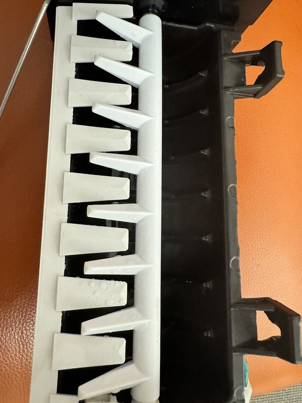 OEM Whirlpool /Maytag Refrigerator Ice Maker # W10190965 From Model# BD25DFXFHB2 gallery
