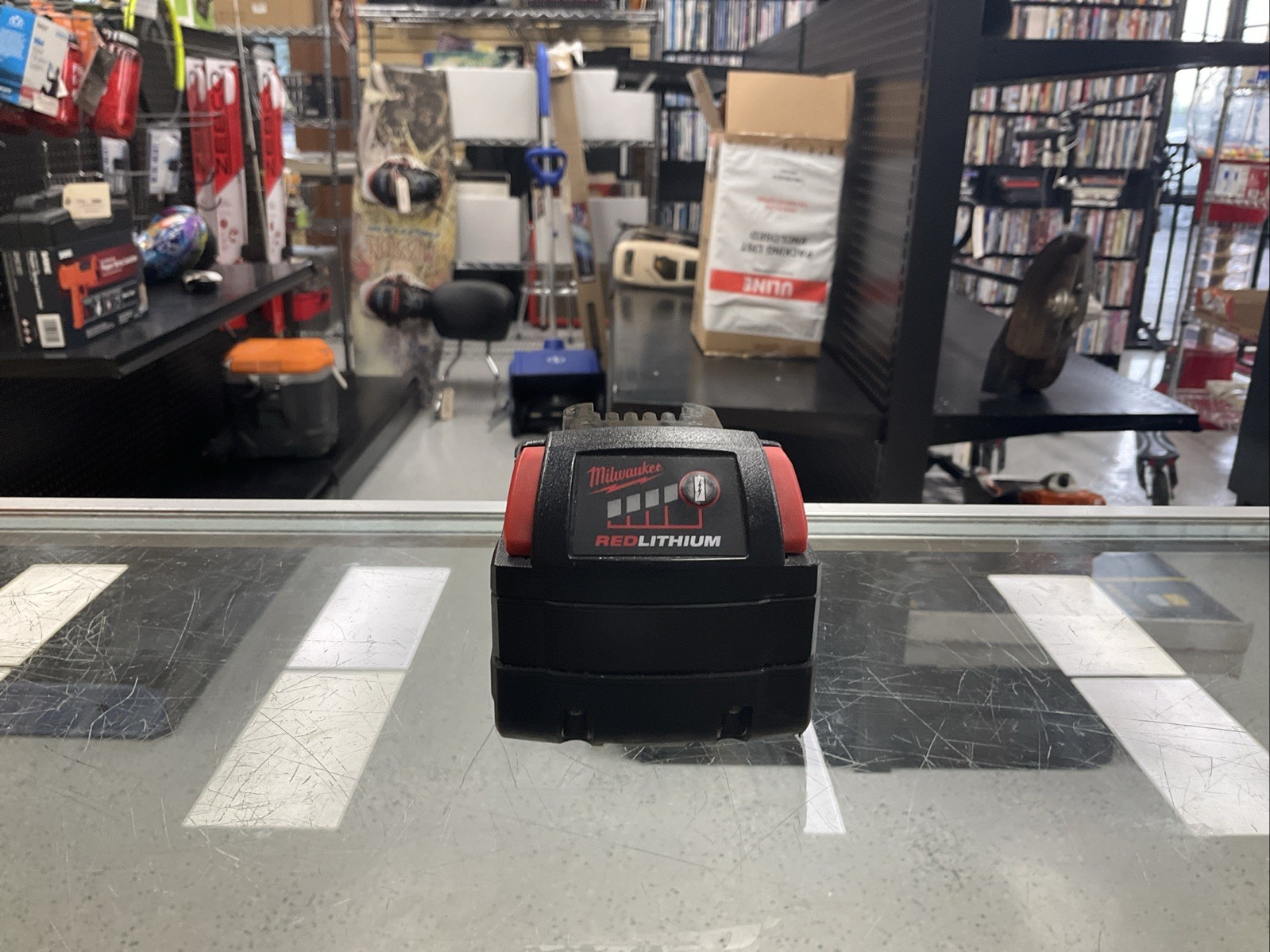 Milwaukee M18 REDLITHIUM XC5.0 Extended Capacity Battery Pack - Black 240093 gallery