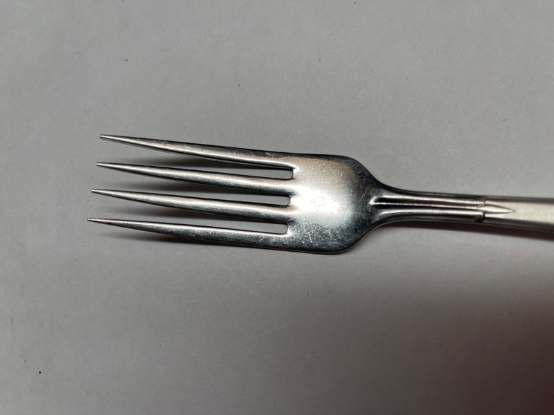 Oneida Satin Accent Stainless USA Dinner Fork 7-1/4” gallery