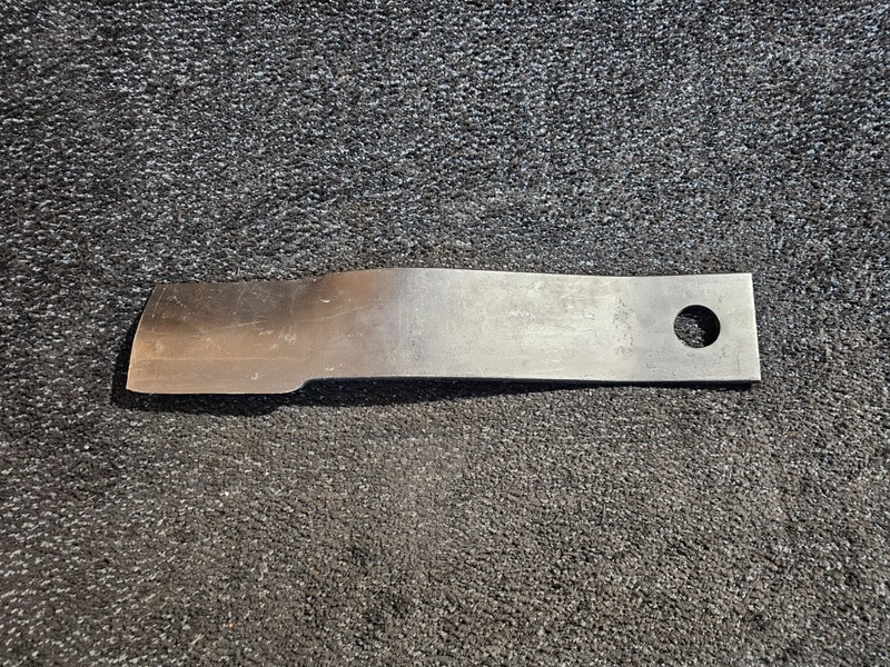 John Deere FH329914 Suction Offset Clockwise Blade For CX15 CX20 E15 FC10R FC15E gallery
