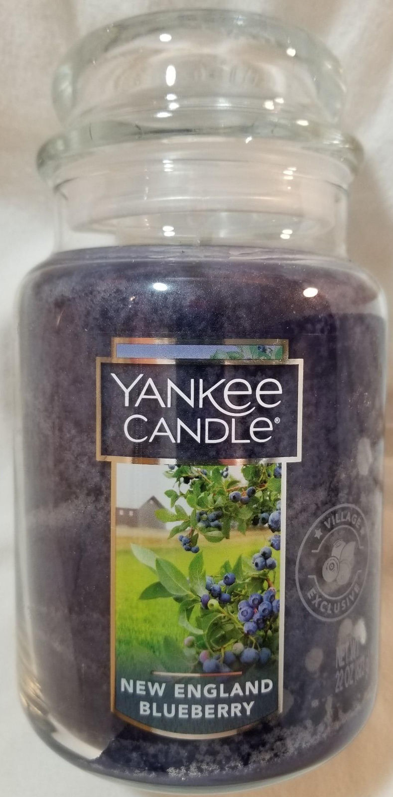 Yankee Candle NEW ENGLAND BLUEBERRY Large Jar 22 Oz Blue Picture May Vary gallery
