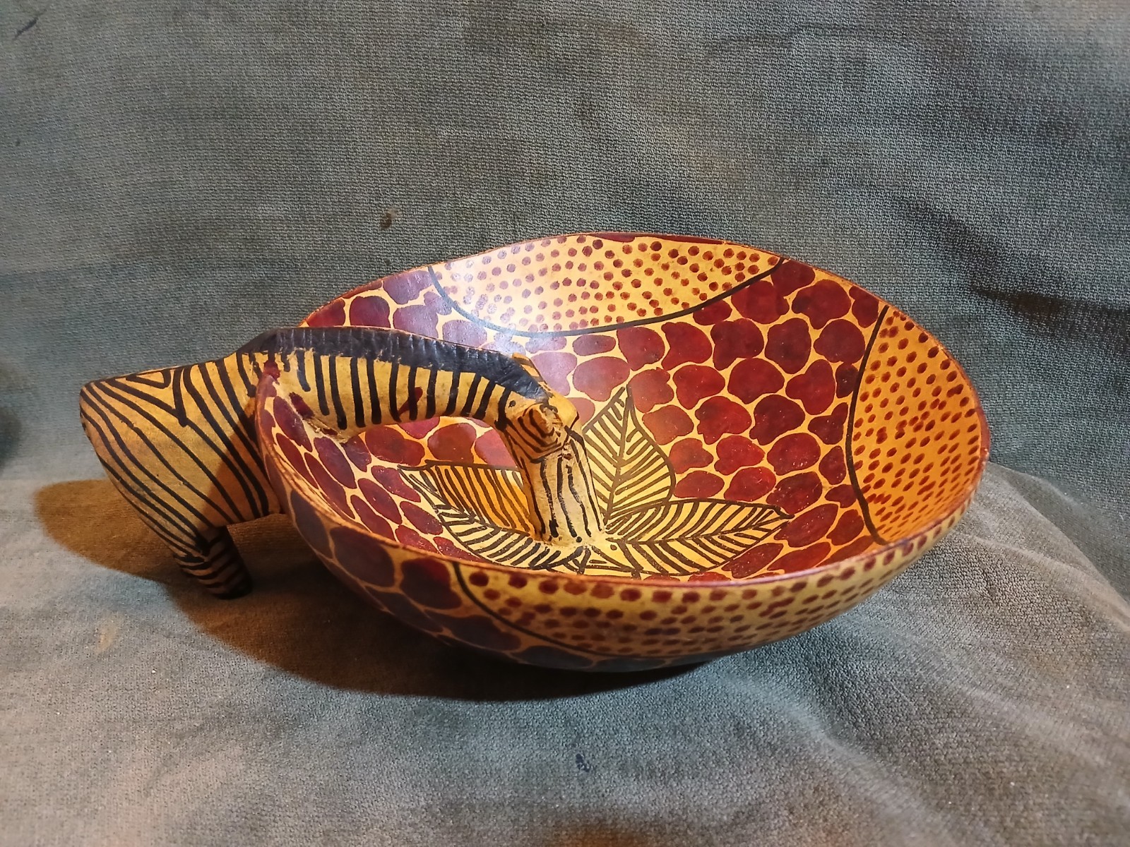 Handcrafted Animal-Themed Decorative Bowl gallery