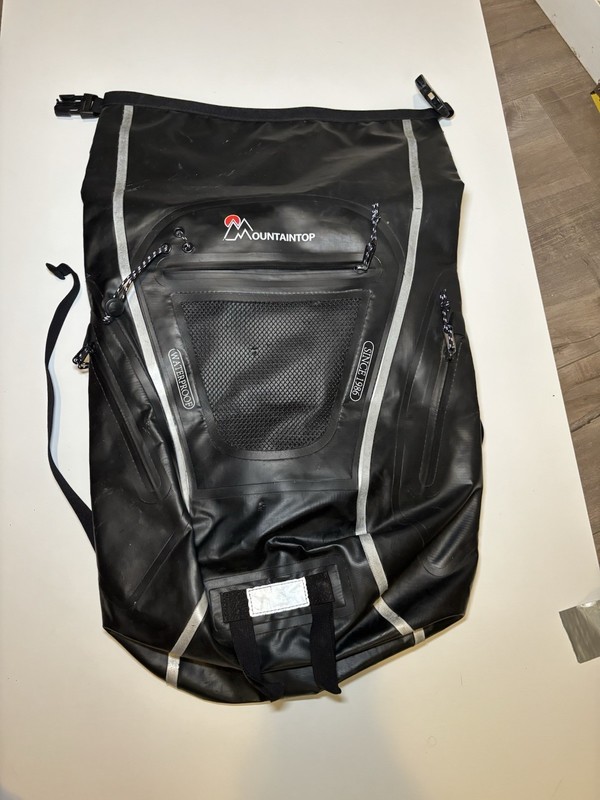 Pre-Owned Mountaintop Waterproof Hiking Backpack Black