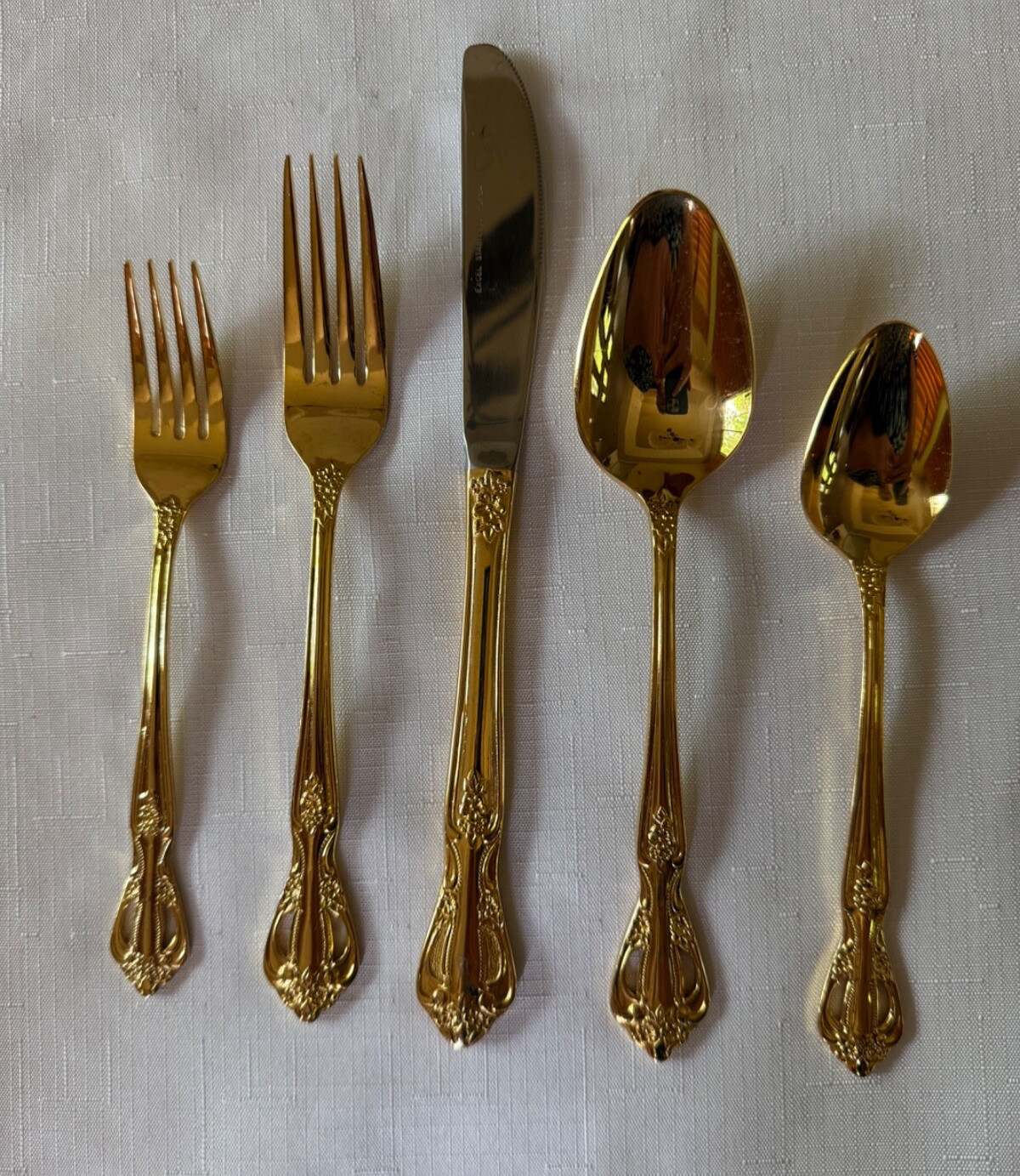 Service for 6, Excel ALCINDA Gold Electroplate Stainless Pierced Handle KOREA gallery