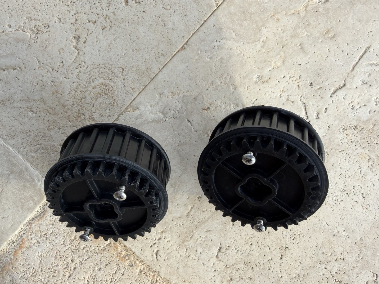 Water Tech Volt 550Li Cordless Robotic Pool Cleaner - Replacement Belt Wheel - 2 gallery