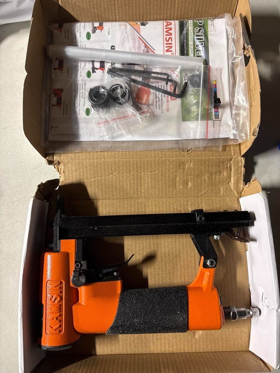 Used KN7116S Pneumatic Continuous Staple Gun 22Ga 3/8"Crown 1/4"-5/8" Upholstery gallery