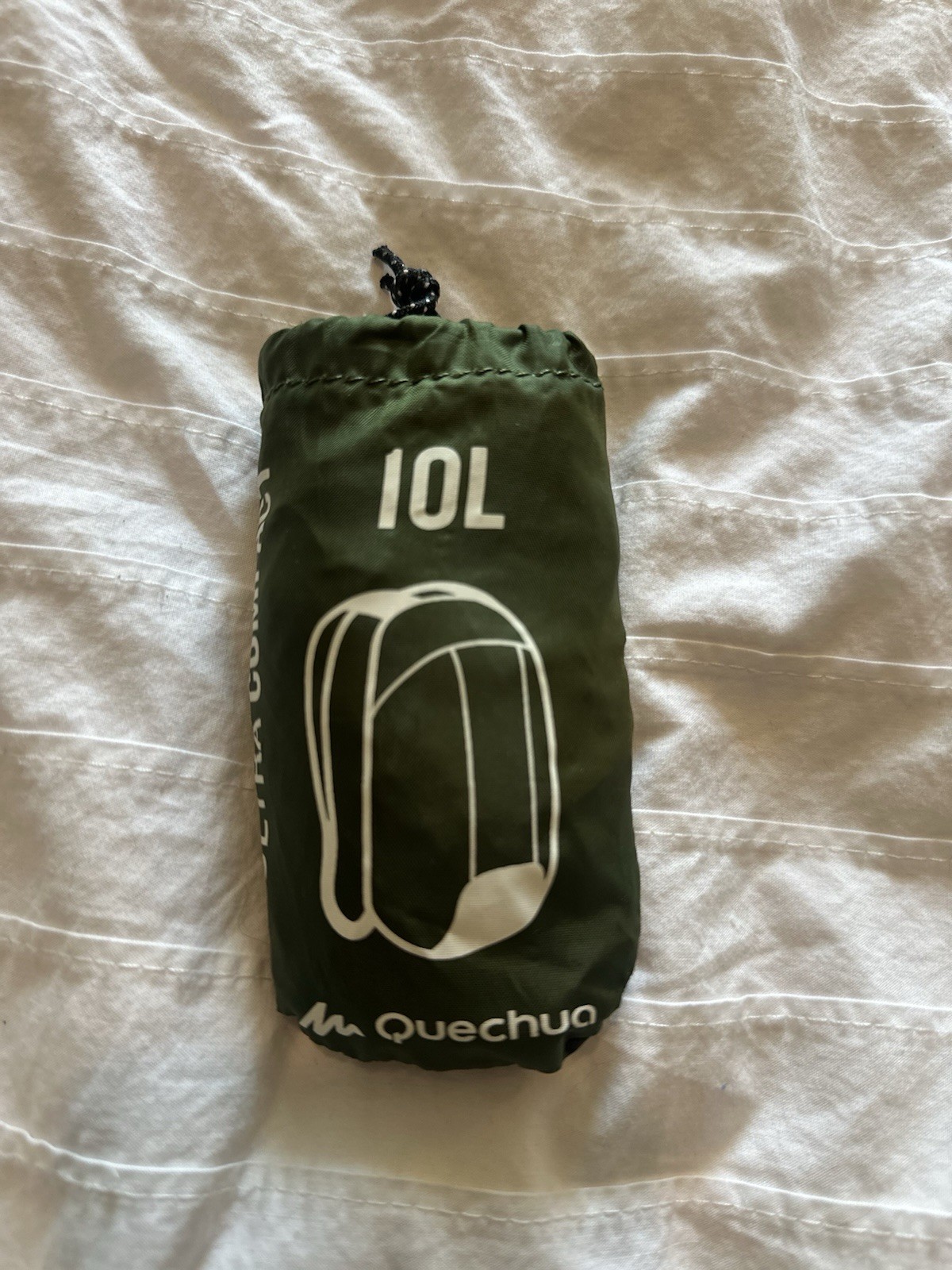 Quechua 10L Ultra Compact Forclaz Back Pack Green Rucksack 2
