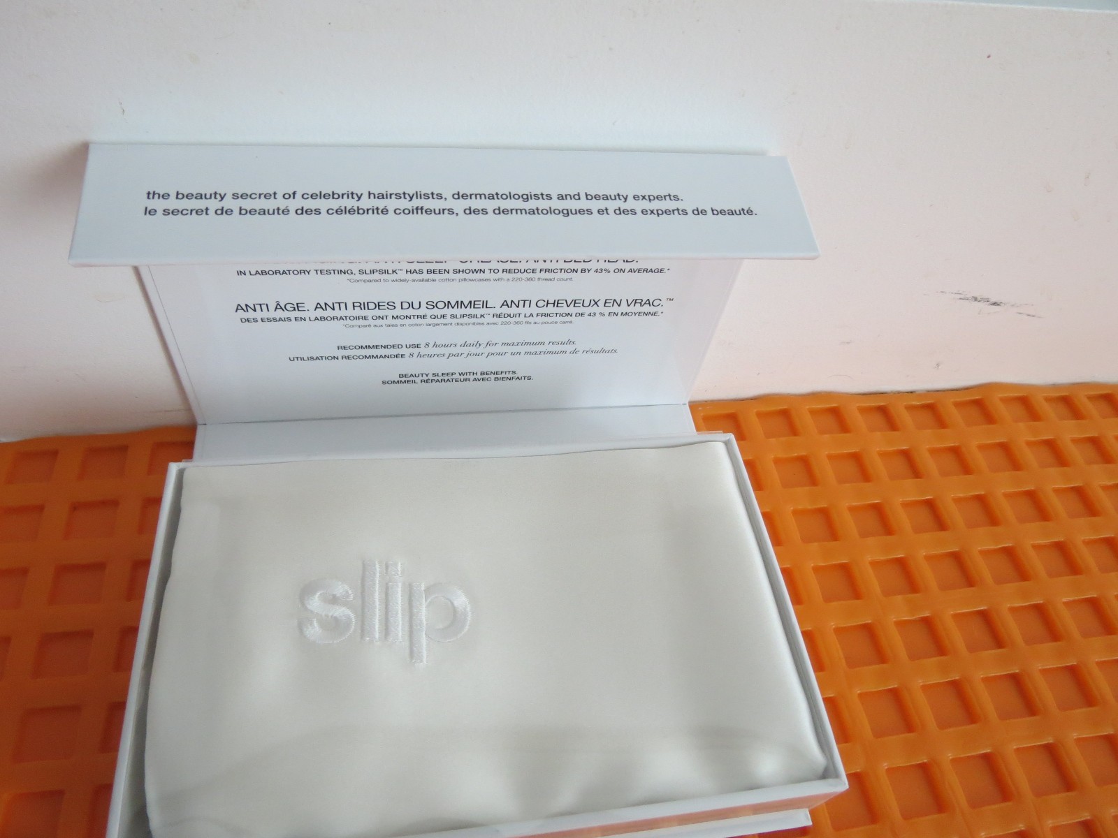 Genuine SLIP Pure Silk Pillowcase, Queen White 20”x30” Invisible Zipper New gallery