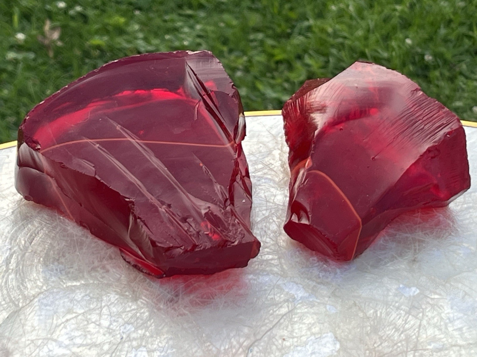 2 Red Slag Glass Cullet Chunks Sorcerer Stone Rock 1 lbs 13 oz gallery