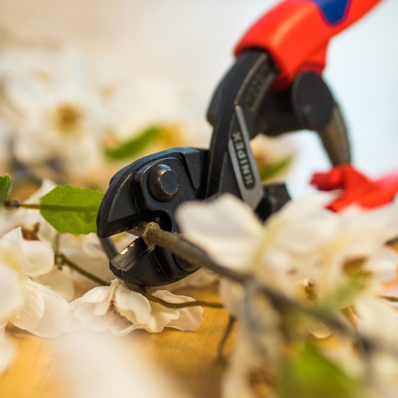 High Leverage CoBolt Cutter, Notch & Spring Design, Comfort Grip Handles, 200mm gallery