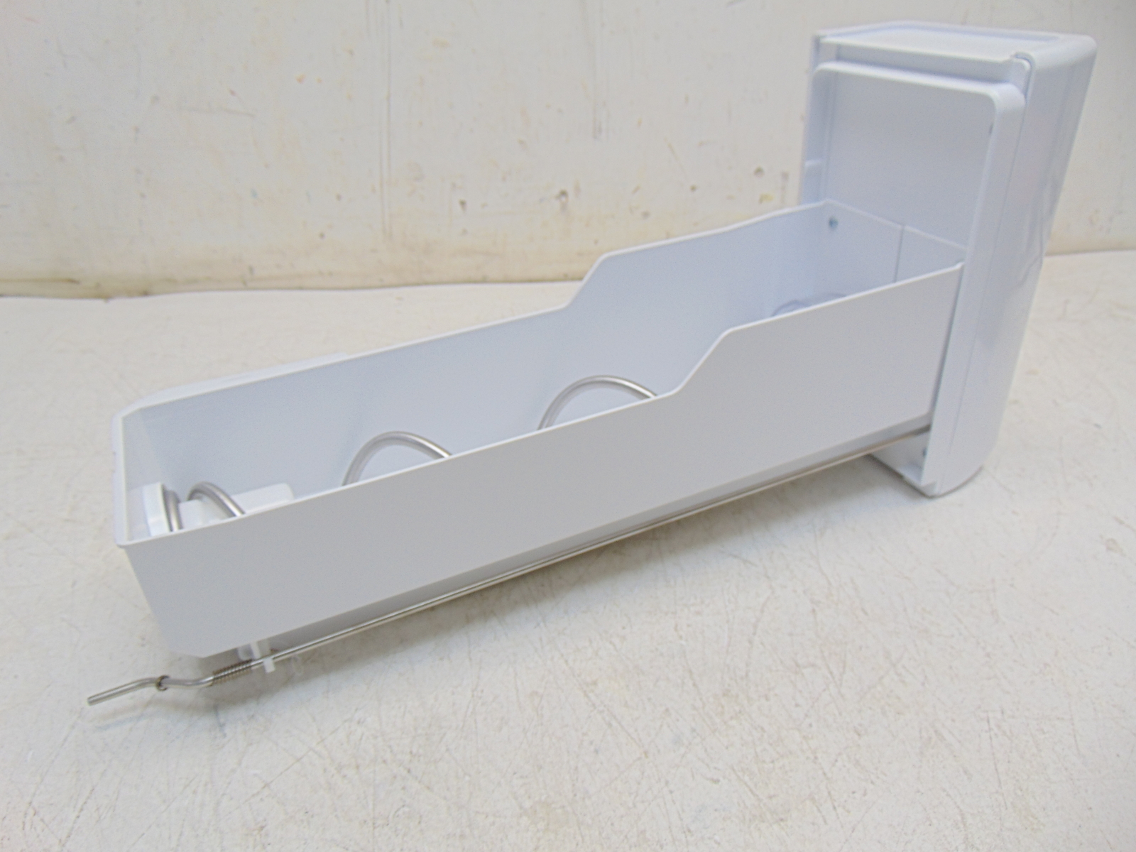 Frigidaire Refrigerator FRFS282LAF6 Ice Container gallery