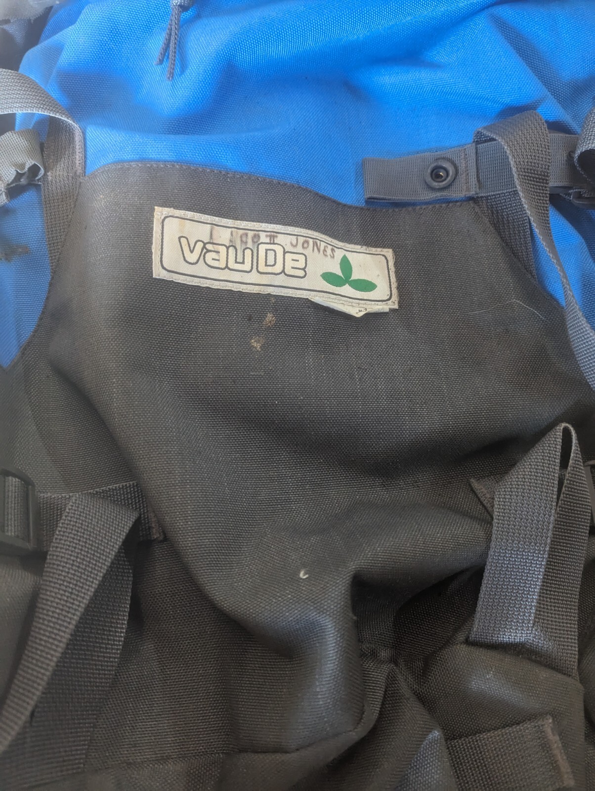 Vaude Blue And Gray Backpacking Pack Large 2