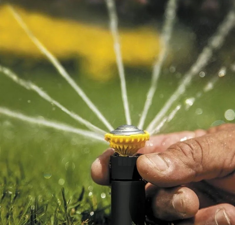 Rain Bird 24RNVAPRO Professional Adjustable Rotary Nozzle 17 - 24 Ft. Range gallery