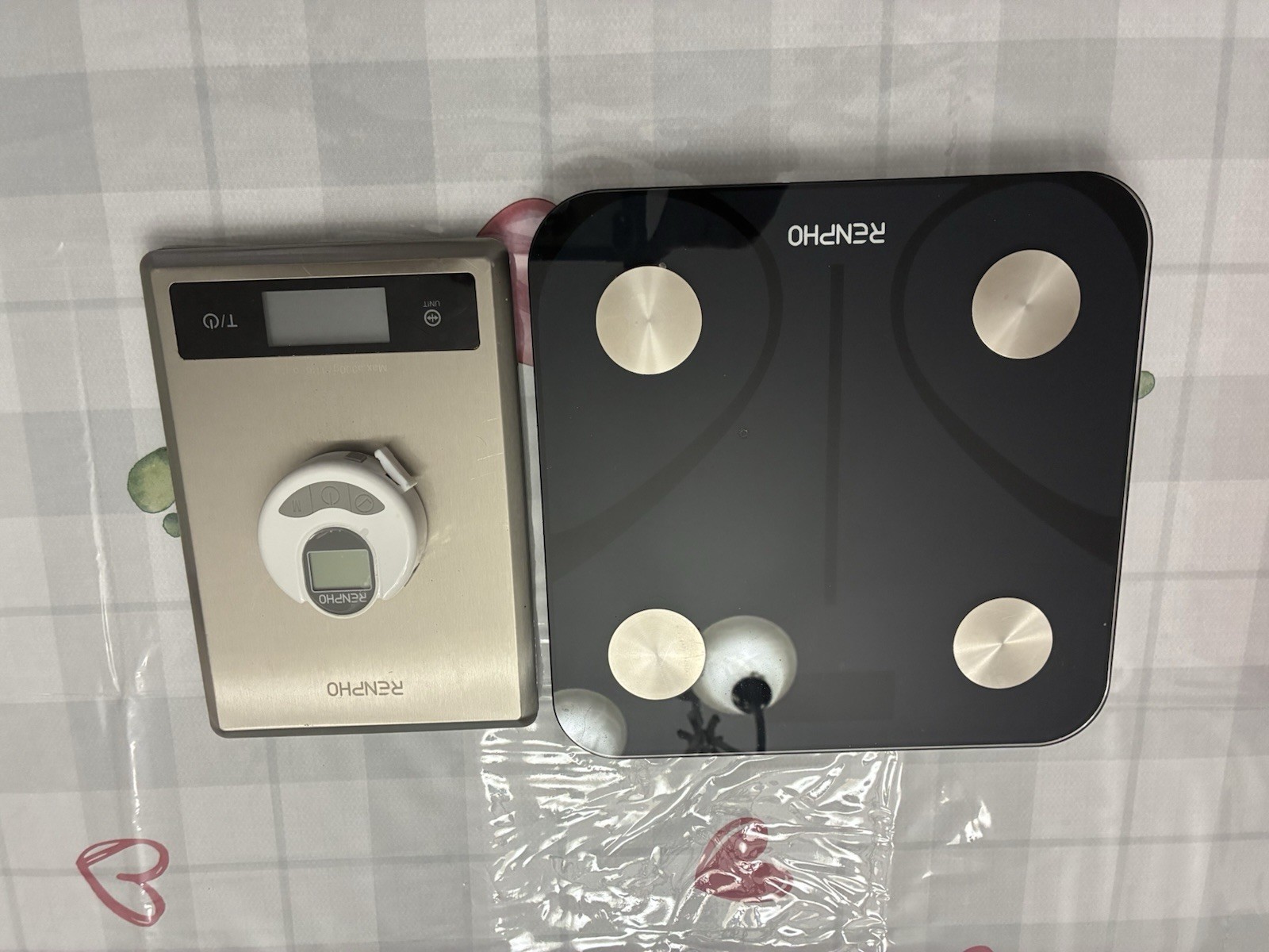 RENPHO Bluetooth Body Fat Weight Scale, Food Scale And Measuring Tape.. USED gallery