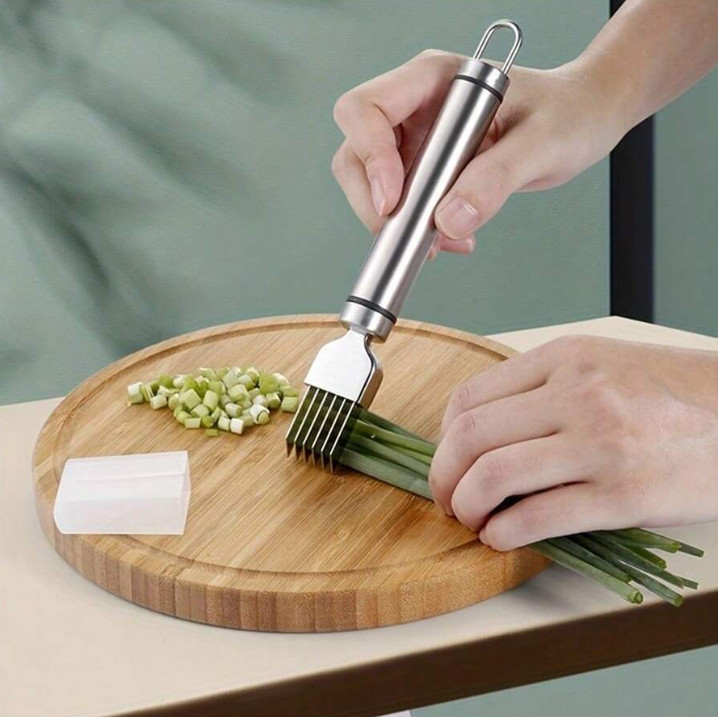 1 pc Multifunctional Stainless Steel Grater with Protective Cover - Kitchen Tool gallery