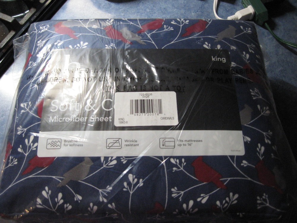 KING SIZE SHEET SET COZY BRUSHED MICROFIBER WINTER CARDINALS PRINT NEW